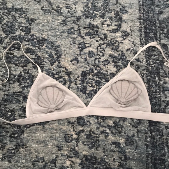 pull and bear bralette